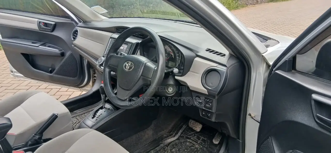 Toyota Axio 2014 Silver