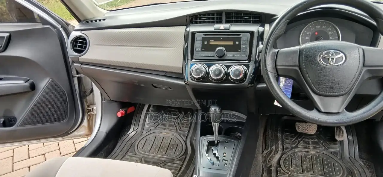 Toyota Axio 2014 Silver