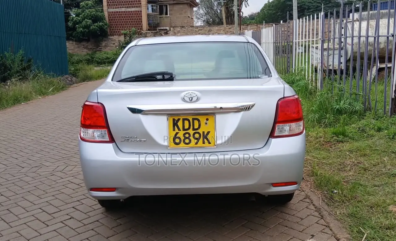 Toyota Axio 2014 Silver
