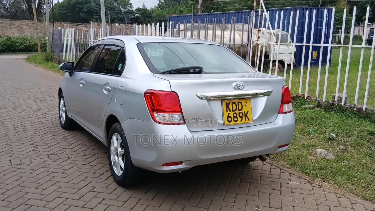 Toyota Axio 2014 Silver