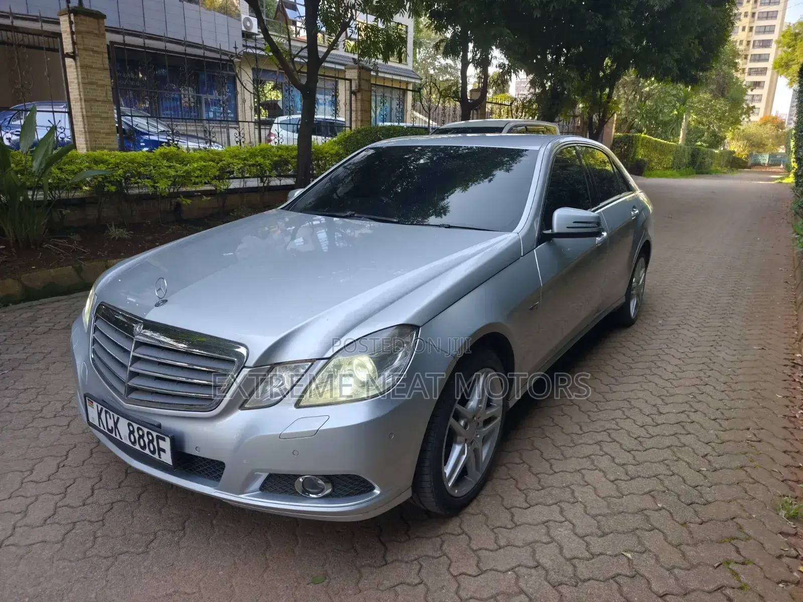 Mercedes-Benz E250 2009 Silver