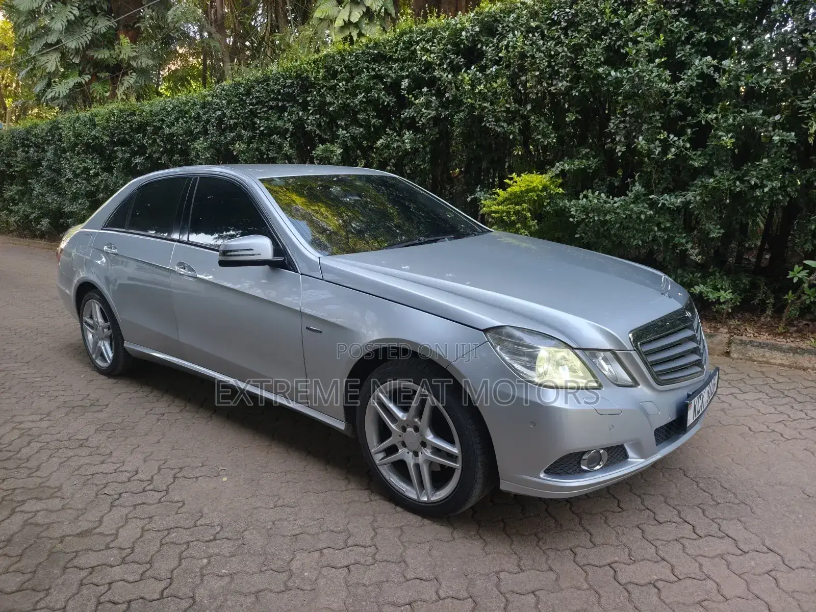 Mercedes-Benz E250 2009 Silver