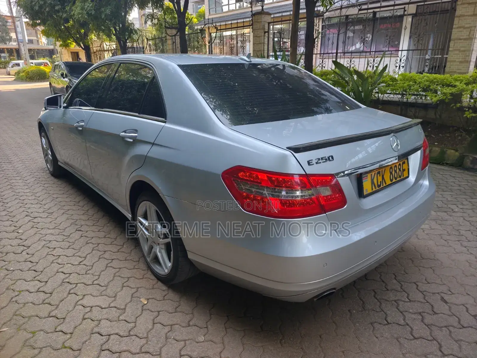 Mercedes-Benz E250 2009 Silver