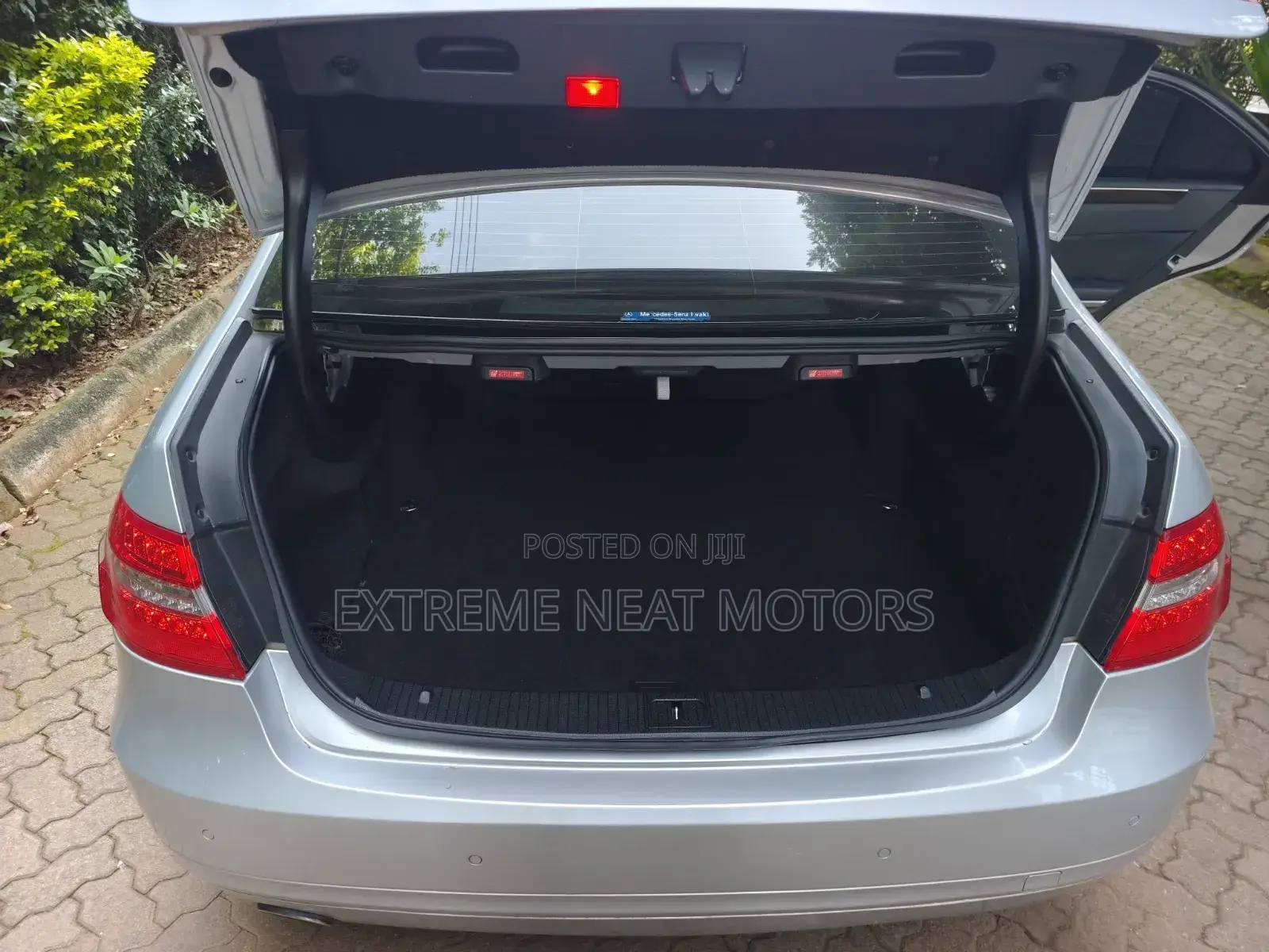 Mercedes-Benz E250 2009 Silver