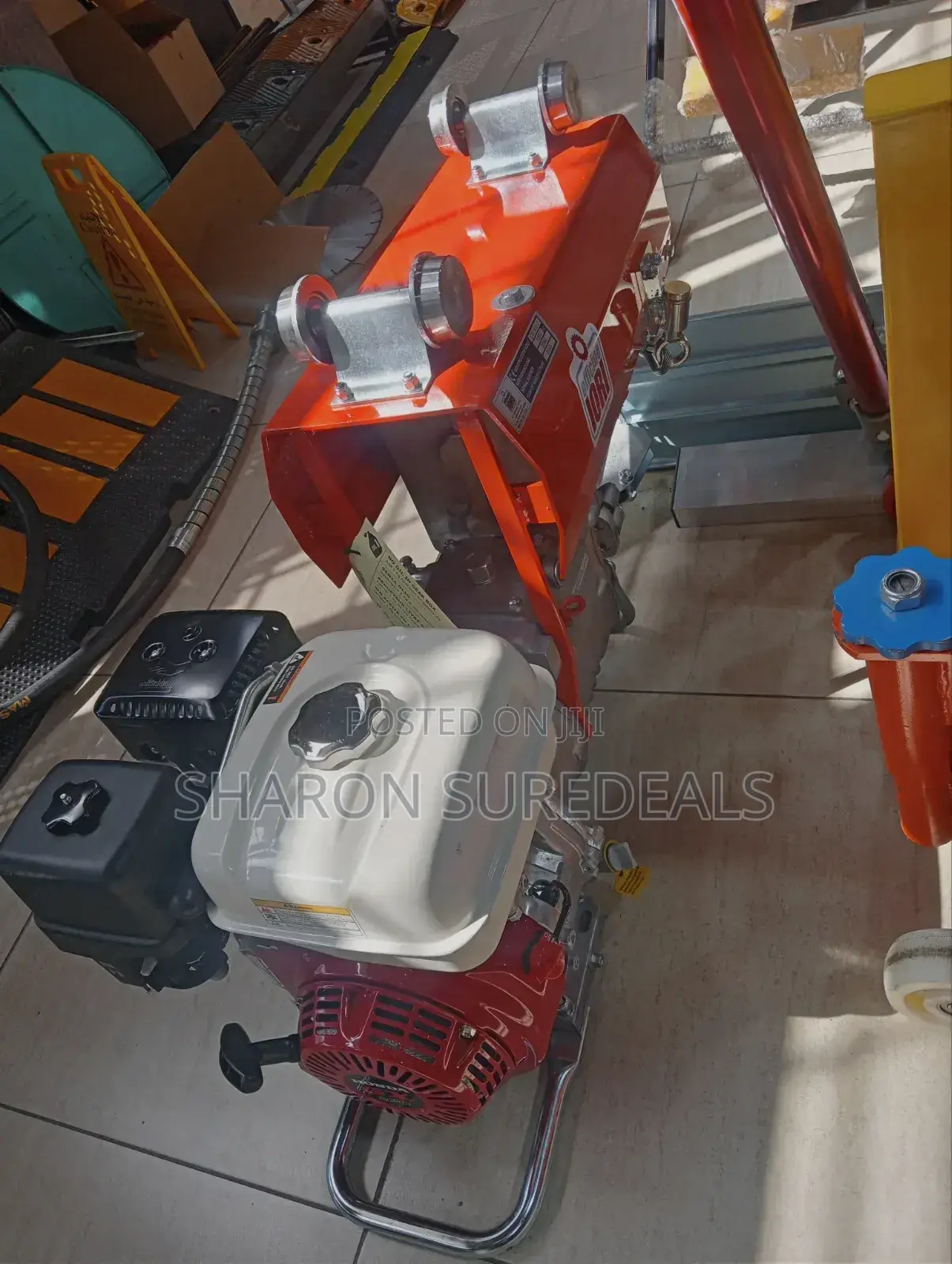 Italian Hoist 1000kg Original Honda Engine