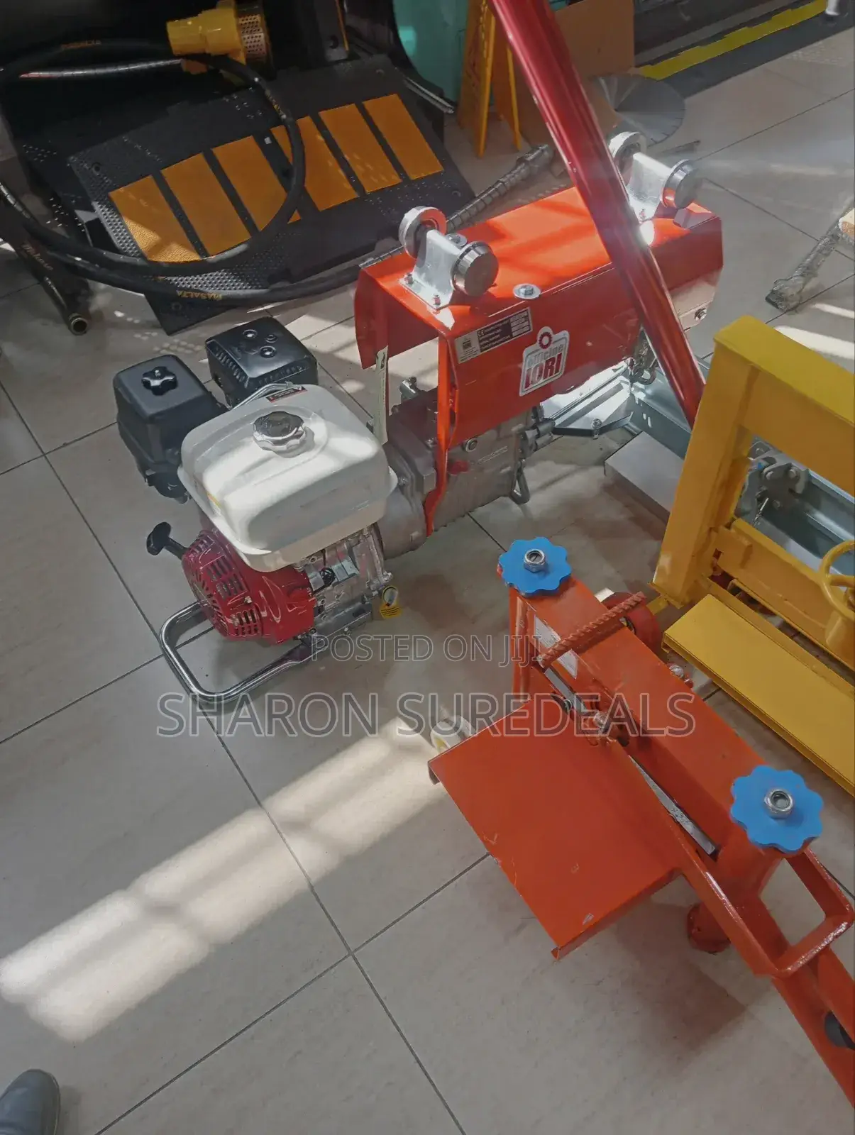 Italian Hoist 1000kg Original Honda Engine