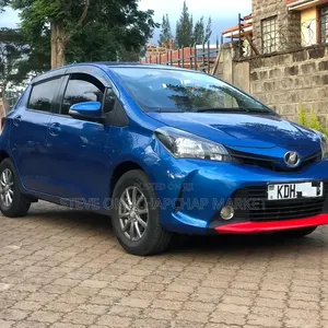 Toyota Vitz 2015 Teal