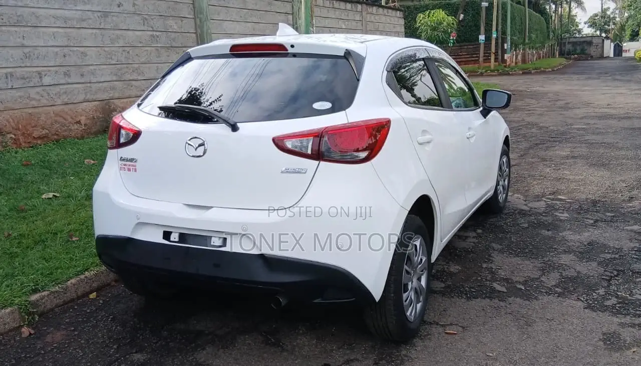 Mazda Demio 2018 White