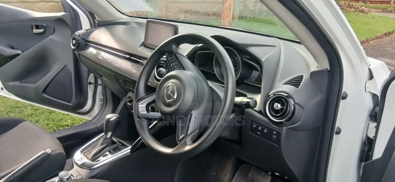 Mazda Demio 2018 White