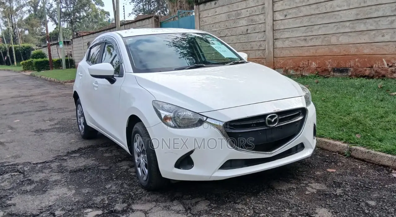 Mazda Demio 2018 White
