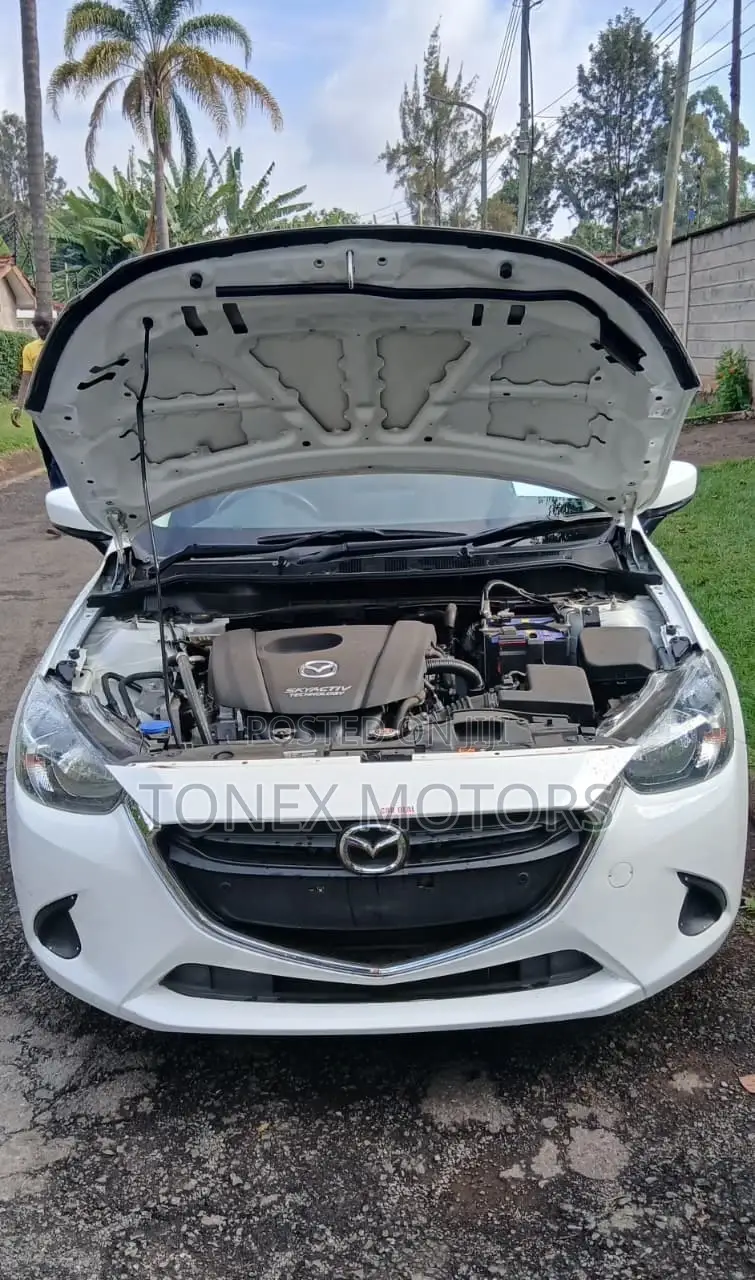 Mazda Demio 2018 White