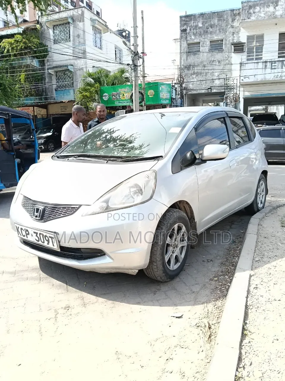 Honda Fit Automatic 2012 Silver
