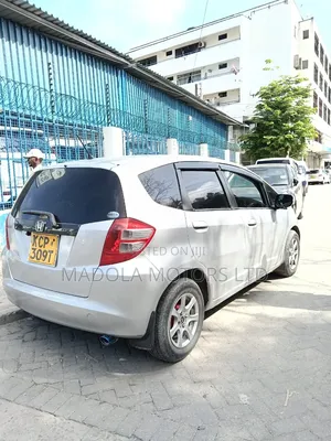 Honda Fit Automatic 2012 Silver