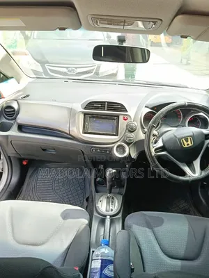 Honda Fit Automatic 2012 Silver