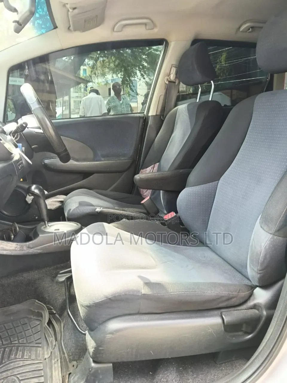Honda Fit Automatic 2012 Silver