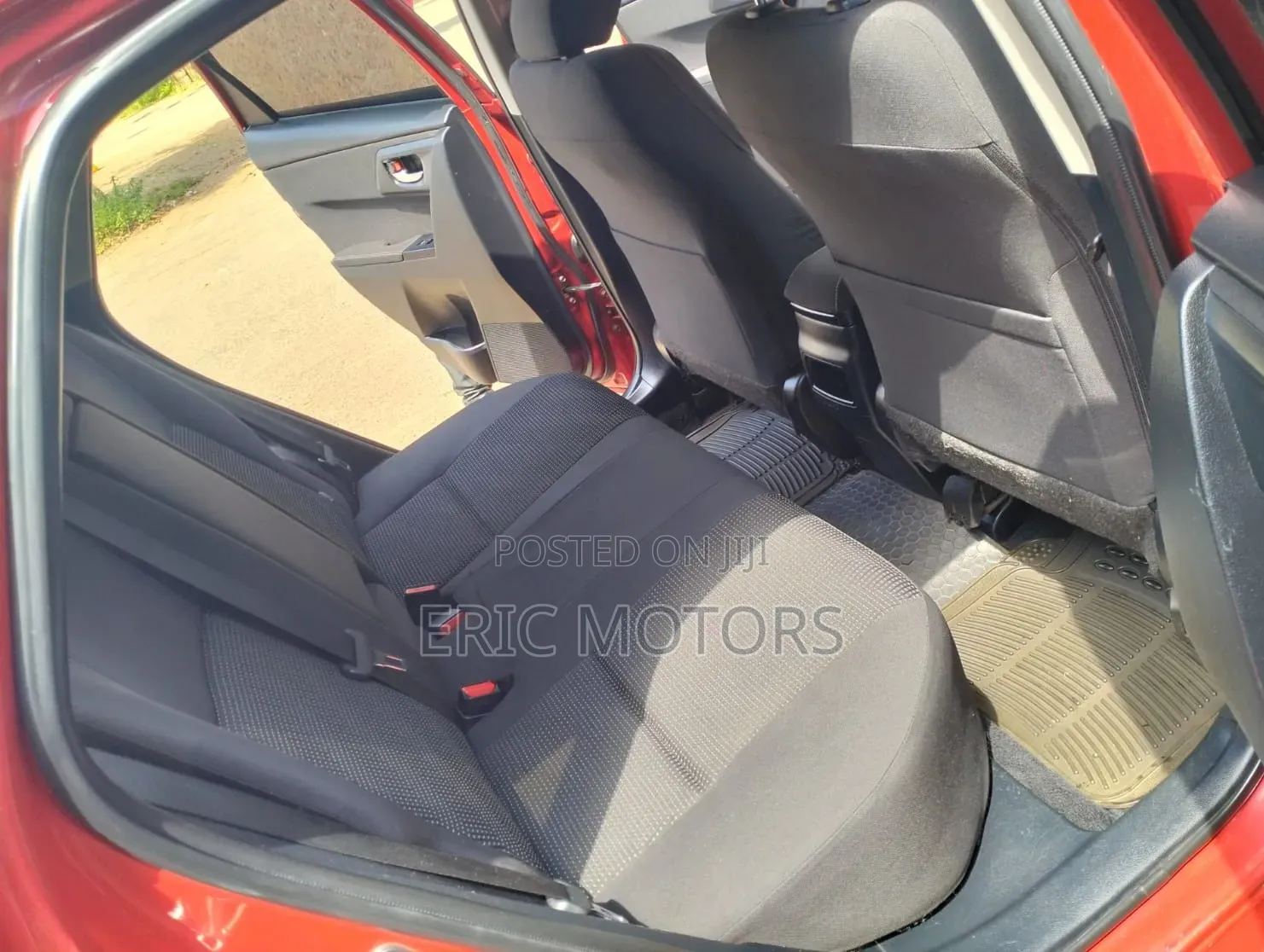 Toyota Auris 2013 Red