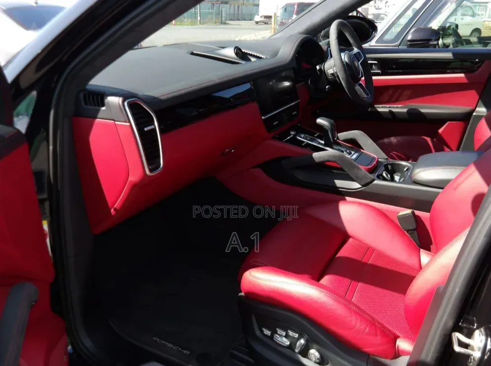Porsche Cayenne Base AWD 2019 Black