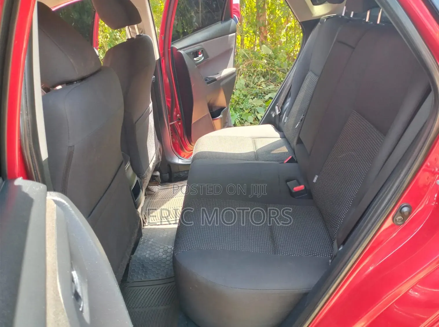 Toyota Auris 2013 Red