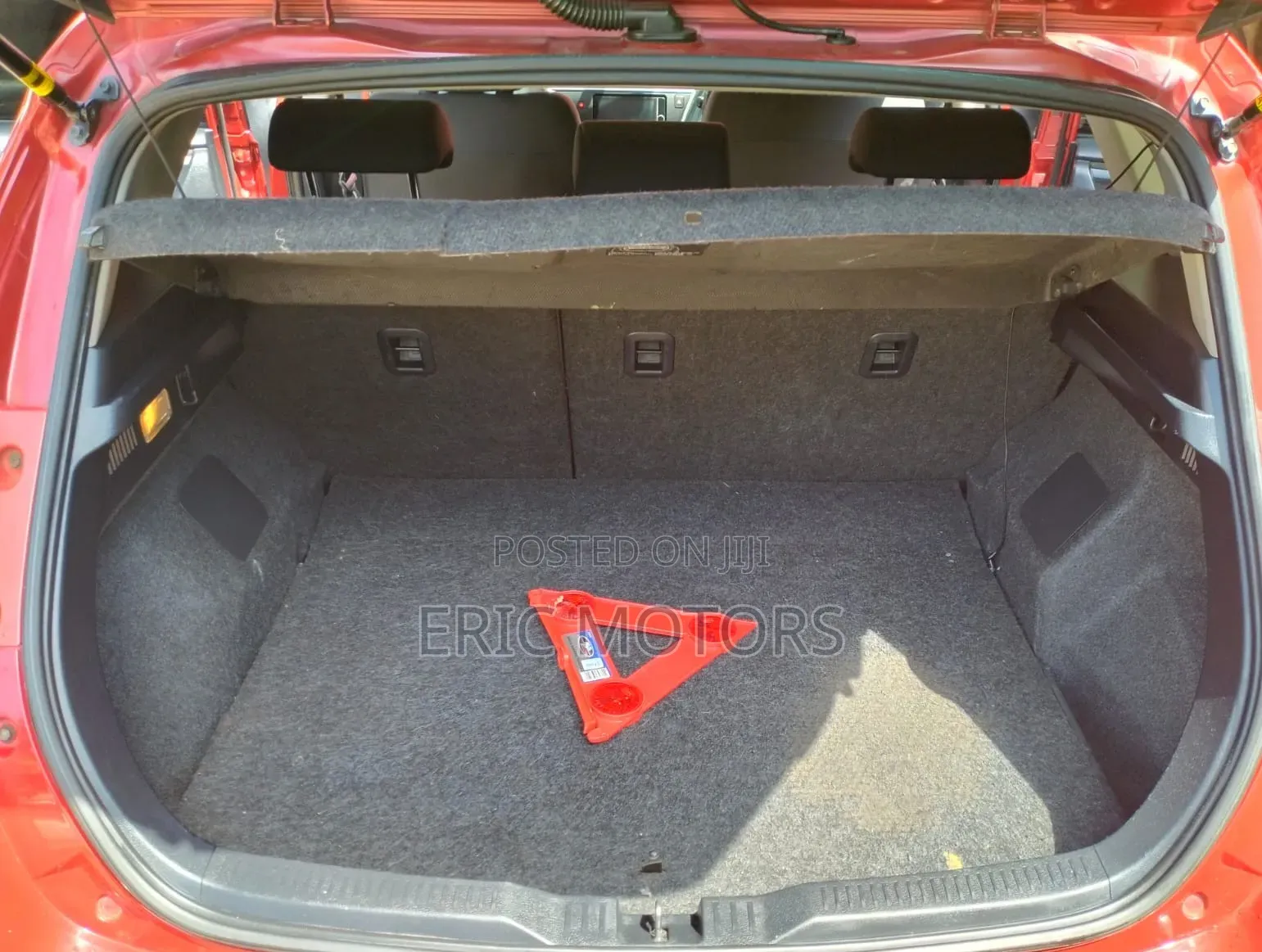Toyota Auris 2013 Red