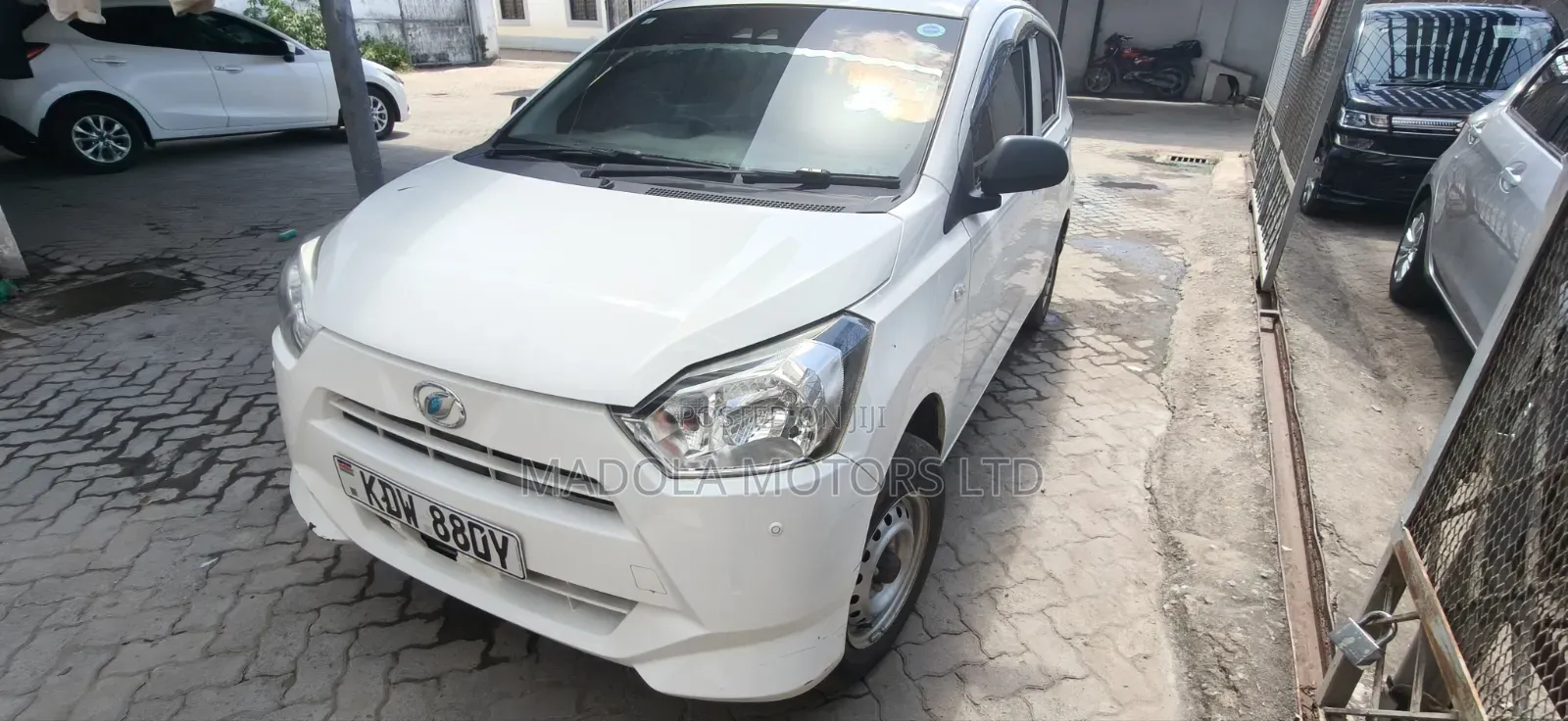 Daihatsu Mira 2018 Pearl