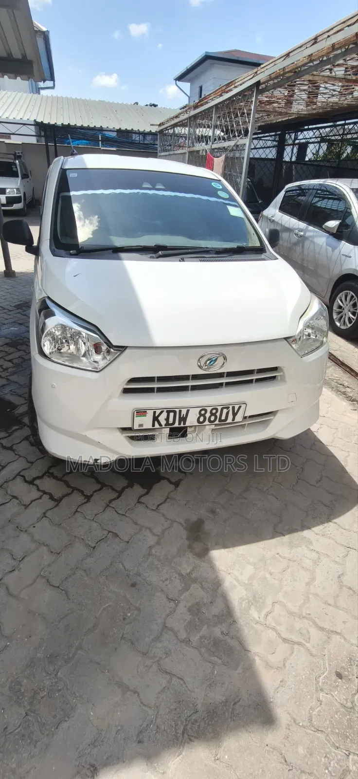 Daihatsu Mira 2018 Pearl