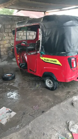 New Piaggio 2022 Red