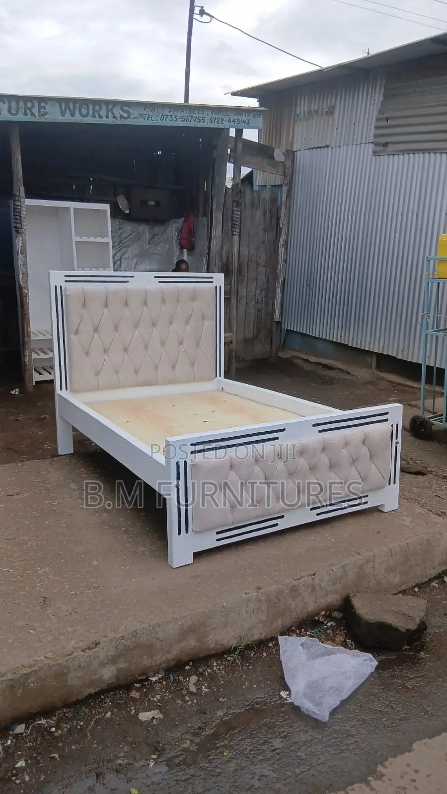 Brown Moket Bed