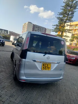 Nissan Serena 2012 Silver