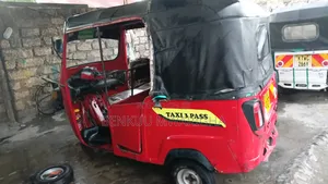 New Piaggio 2022 Red