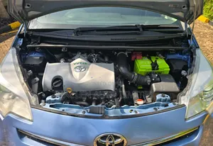 Toyota Ractis 2013 Blue