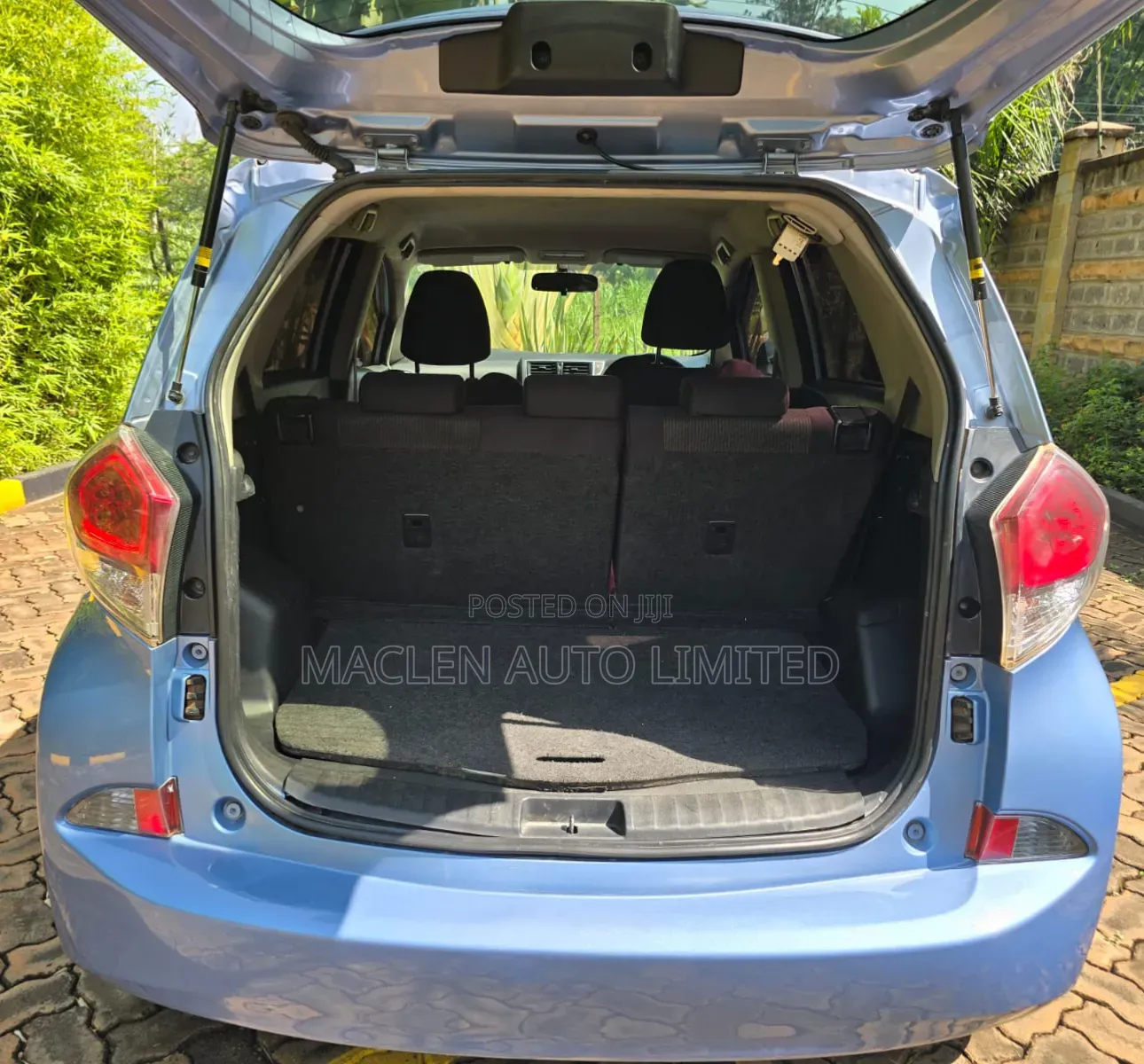 Toyota Ractis 2013 Blue