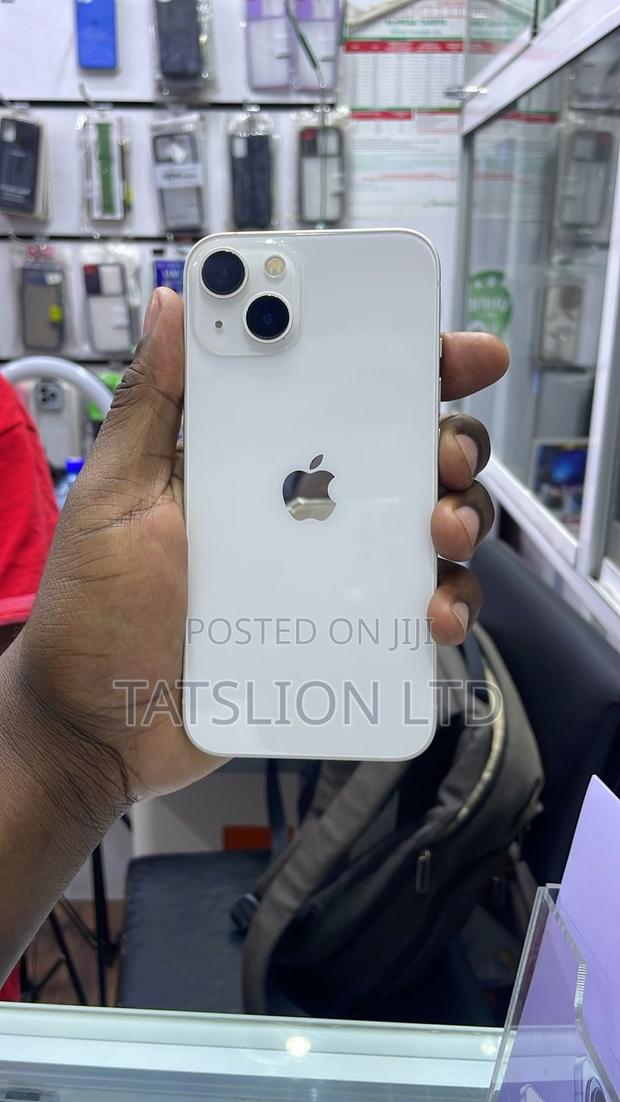 Apple iPhone 13 256 GB White - main view