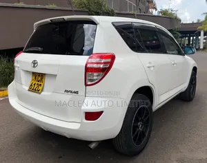 Toyota RAV4 2012 White