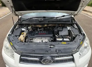 Toyota RAV4 2012 White
