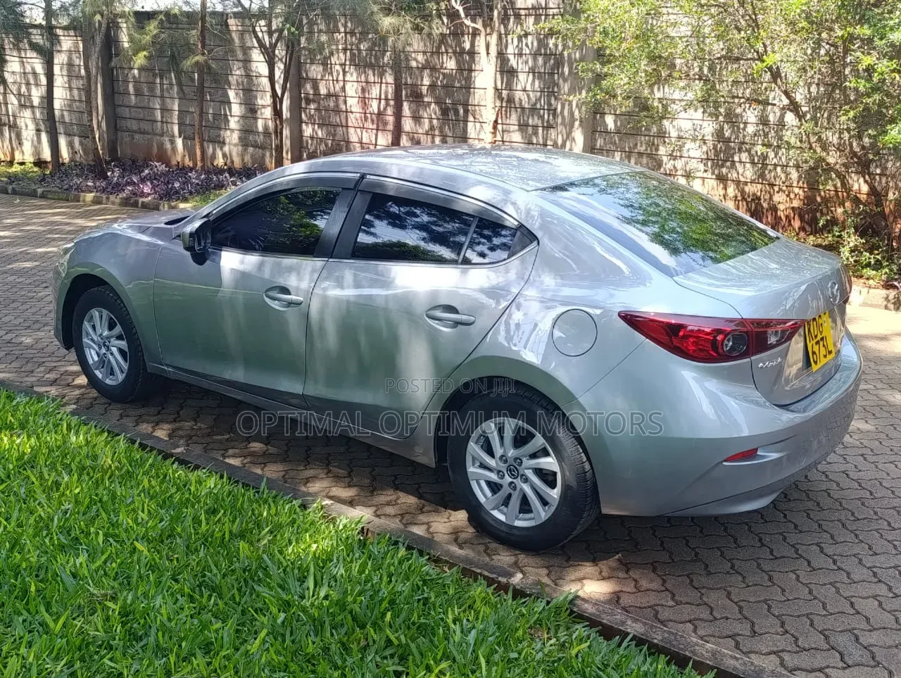 Mazda Axela SV Premium 2014 Gray