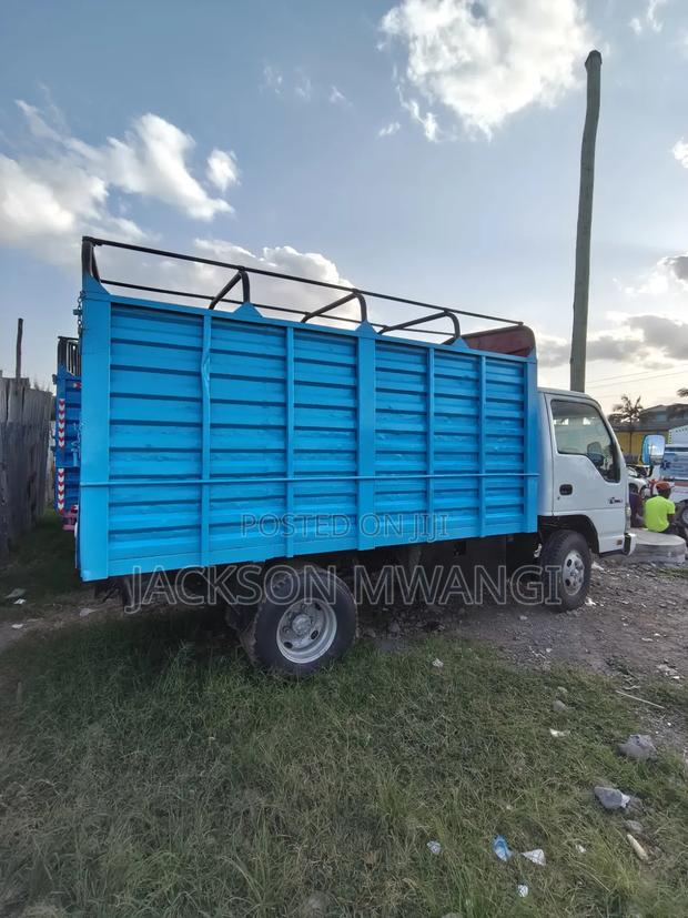 Isuzu Elf NKR - thumbnail 2