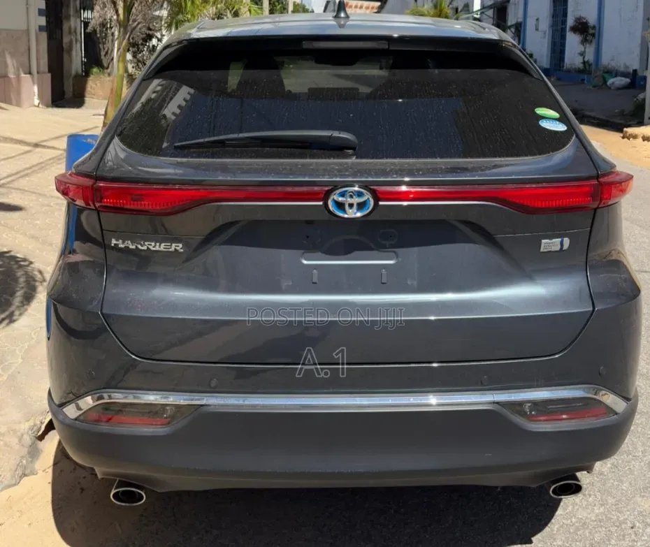 Toyota Harrier Hybrid S 2020 Blue