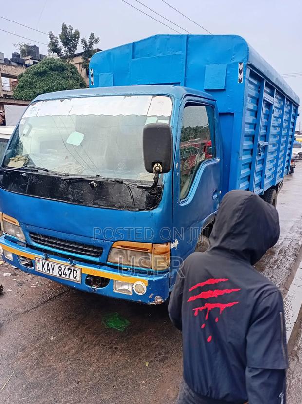 Isuzu Cargo Truck 2008 Blue