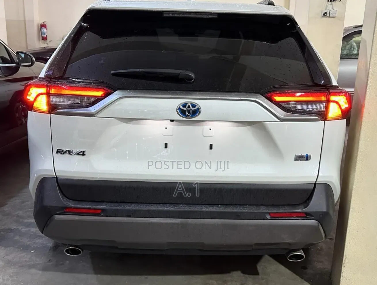 Toyota RAV4 Hybrid 2019 White