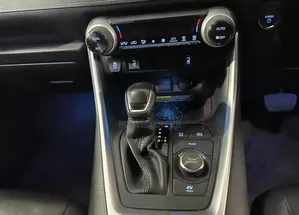 Toyota RAV4 Hybrid 2019 White
