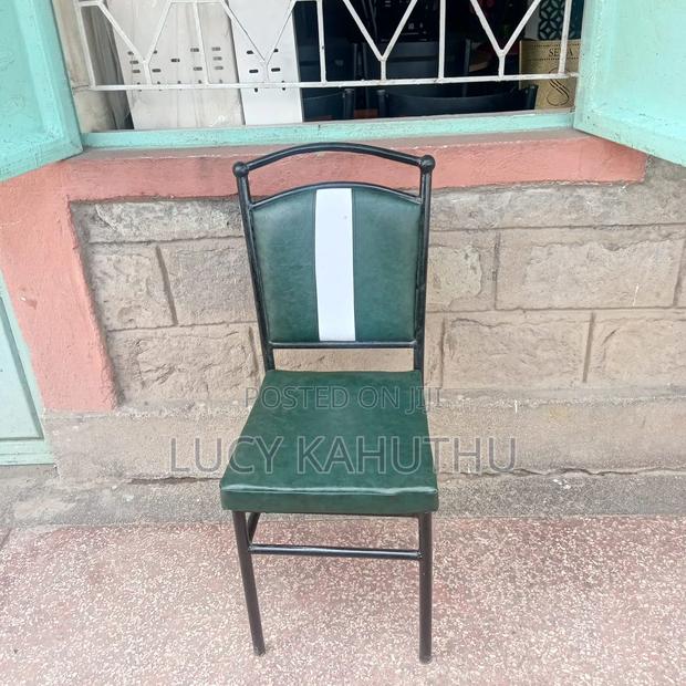 Simple Ball Restaurant Chair - main view