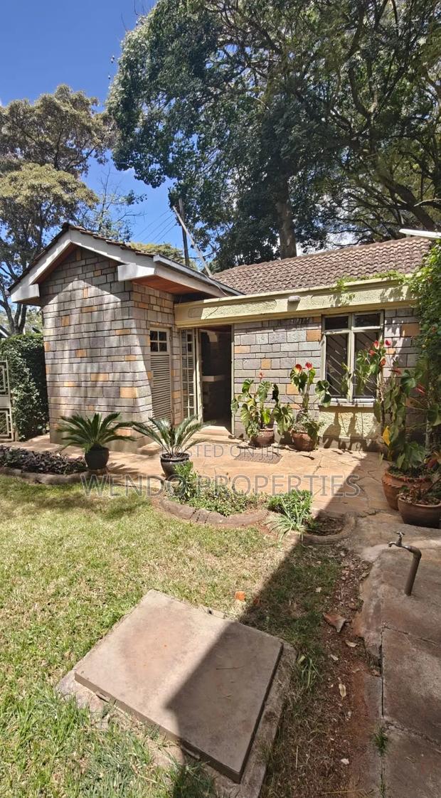 2bdrm Bungalow in Hardy for rent - main view