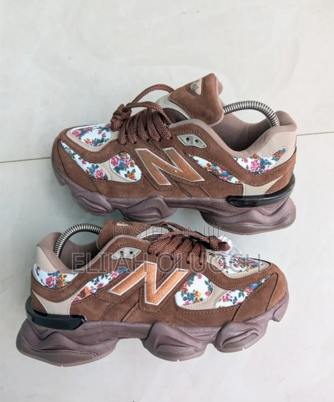 New Balance 9060
Atmos Pink Timeless Beauty