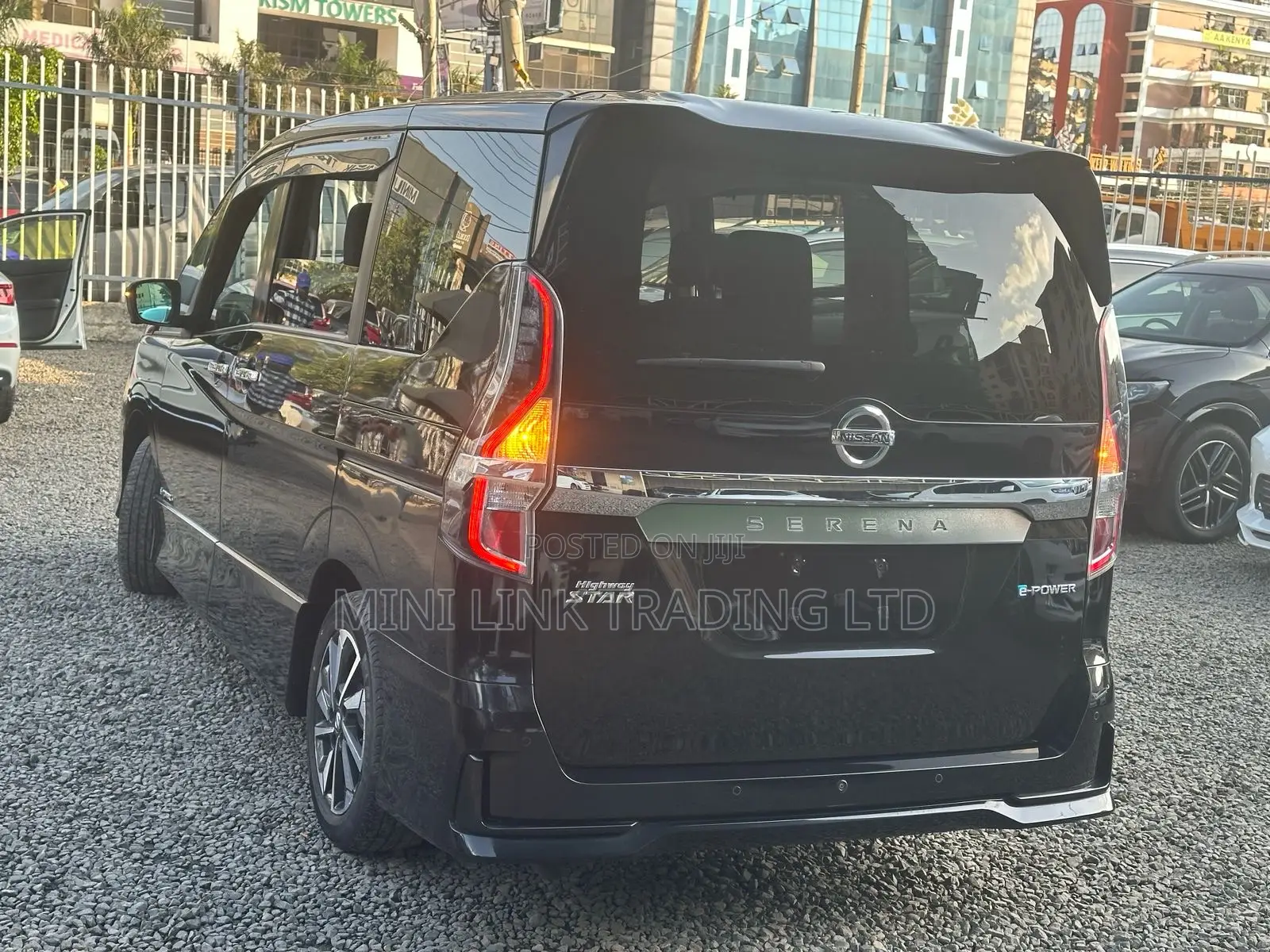 Nissan Serena 2021 Black