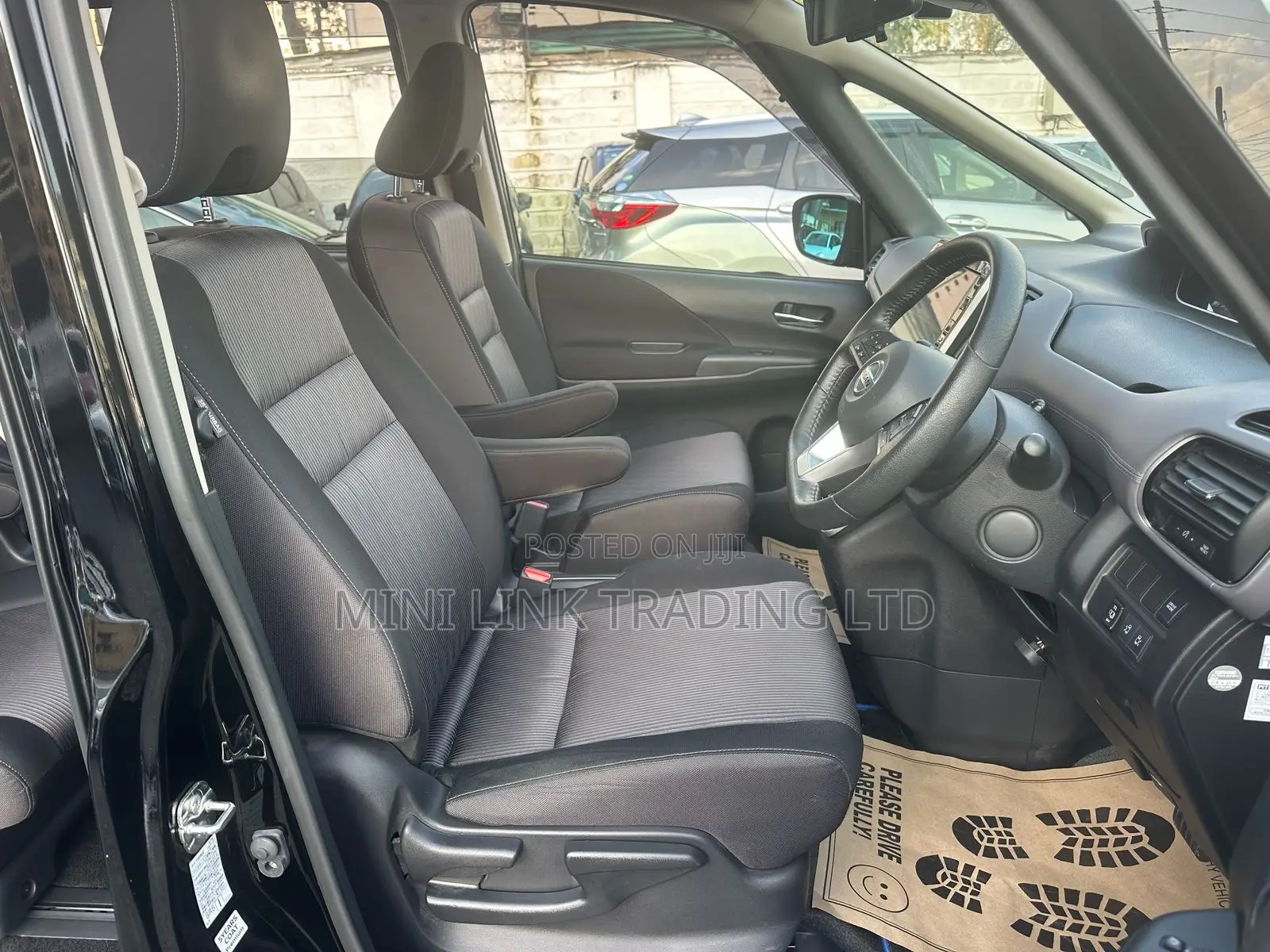 Nissan Serena 2021 Black