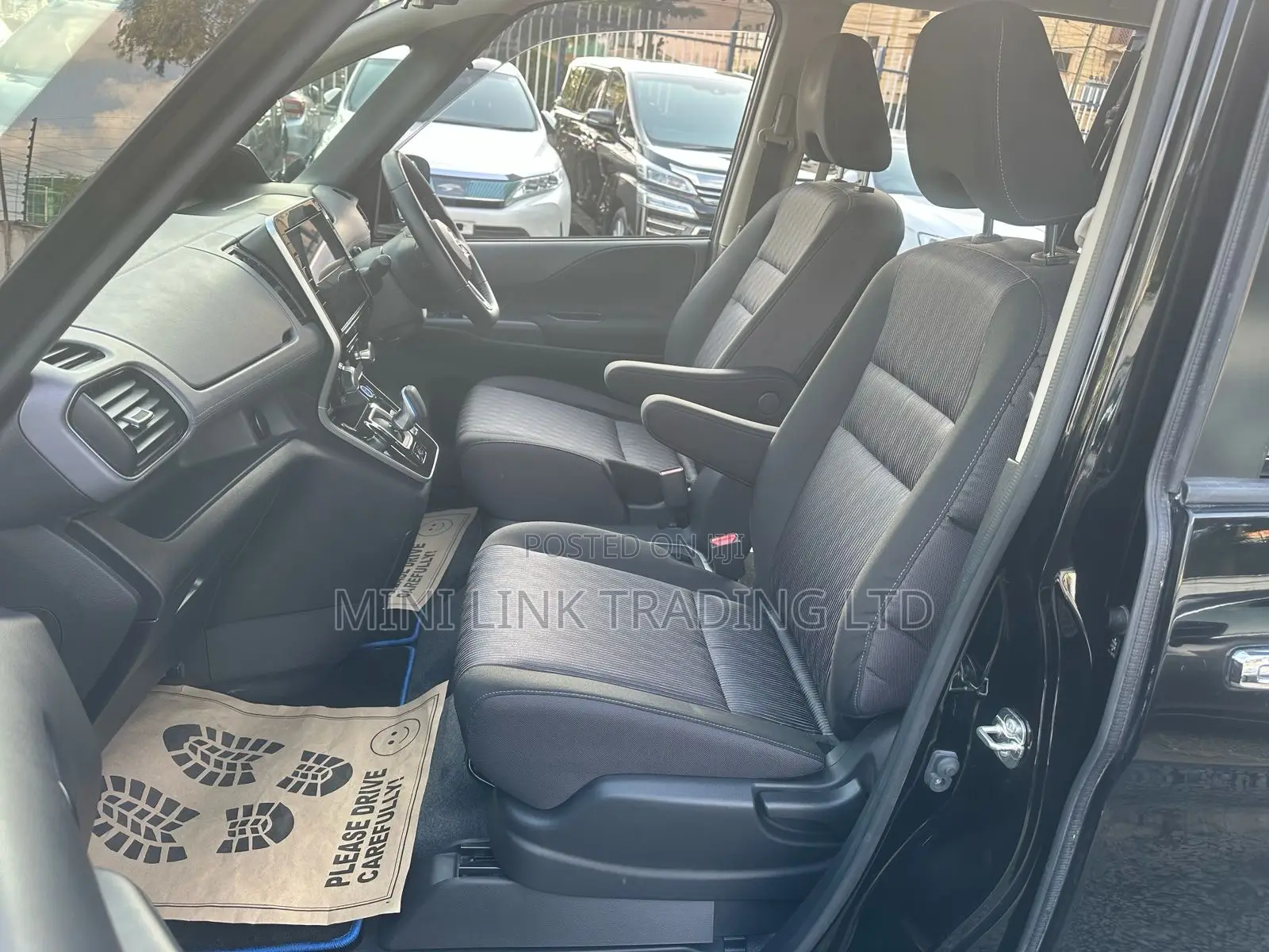 Nissan Serena 2021 Black