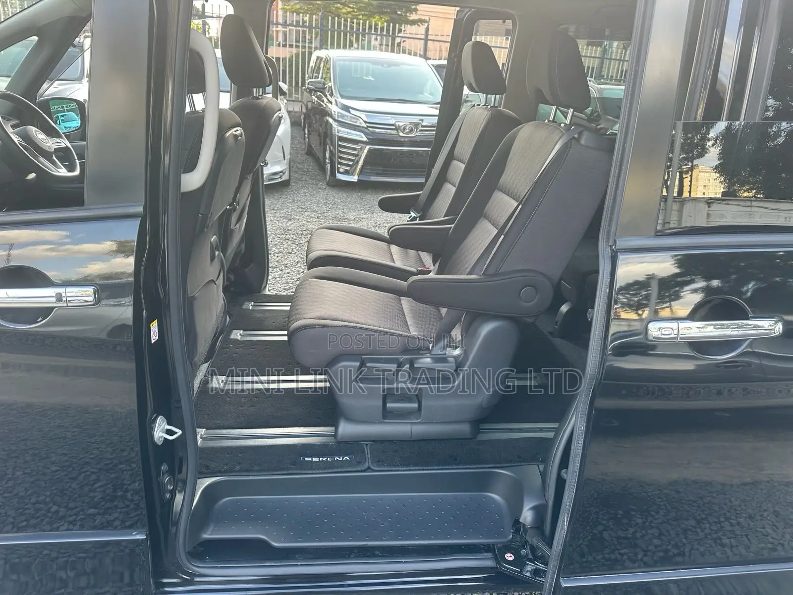Nissan Serena 2021 Black