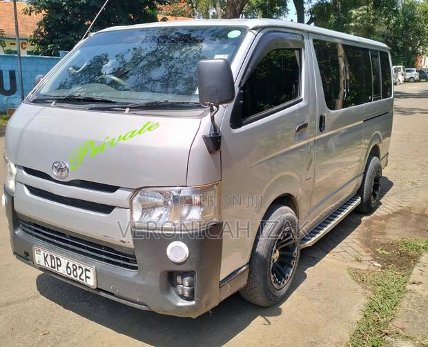 Toyota HiAce 2016 Silver - thumbnail 4