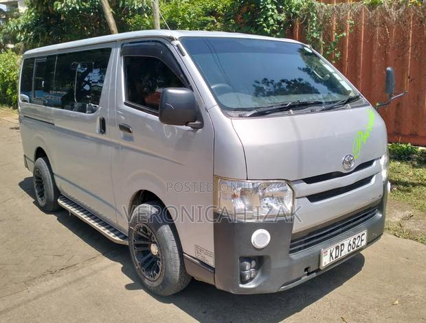Toyota HiAce 2016 Silver - thumbnail 5
