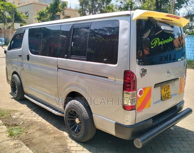 Toyota HiAce 2016 Silver - thumbnail 6